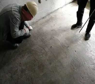 水泥自流平砂浆施工指南 | 垫层水泥自流平地坪完整施工作业书